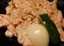塩ホルモンのほか、煮込みなど「ホルモン料理」全般を用意