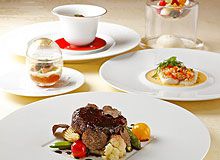 クラシックな本格フランス料理を味わえる。記念日などにぴったり