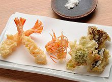 築地直送、旨味の濃い「才巻海老」の天ぷらは特におすすめ