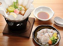 刺身でも食べられる新鮮な鯛をしゃぶしゃぶで味わう『鯛のふりふり鍋』