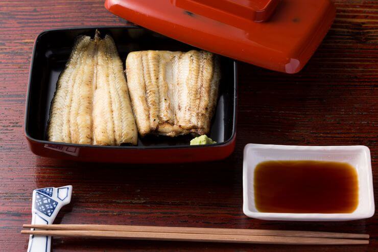 鰻本来の味わいをよりストレートに感じられる『白焼』