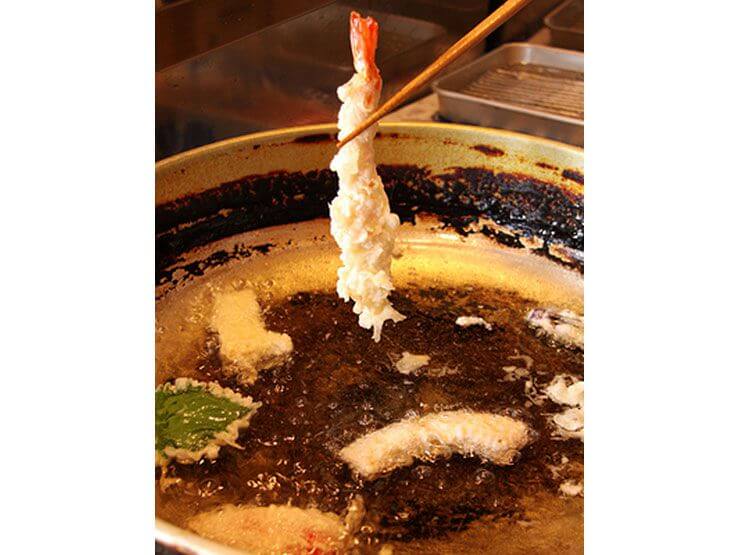 新鮮食材を揚げたてでいただく瞬間は、まさに至福のとき