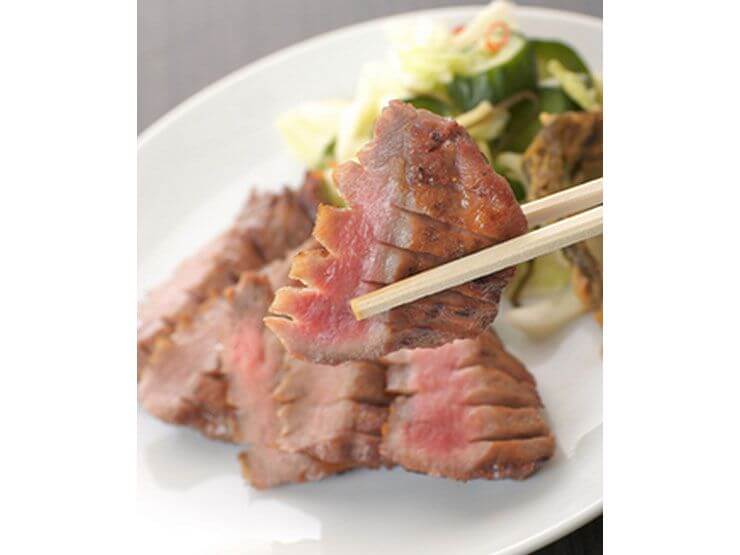 通常の牛たんよりも厚くジューシーな牛たん「極」