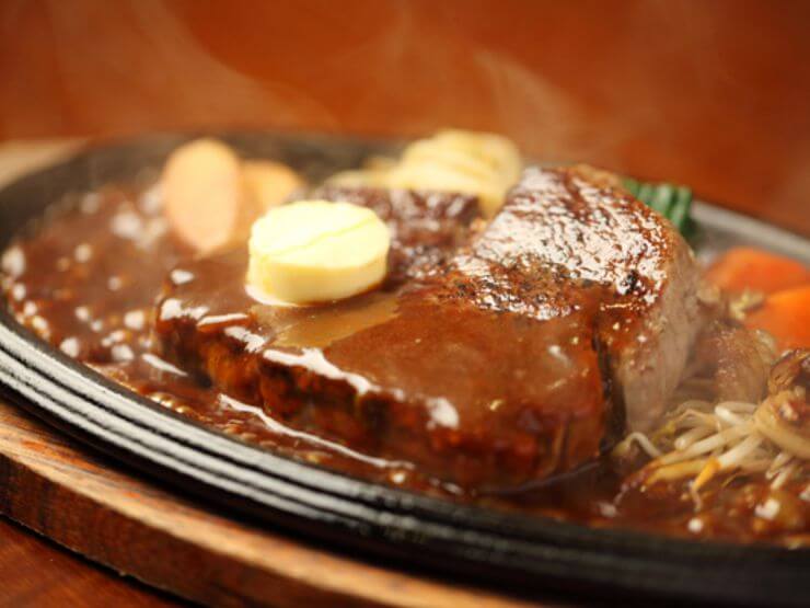 豊後牛の溢れる肉汁をあますところなく楽しむ鉄板メニュー