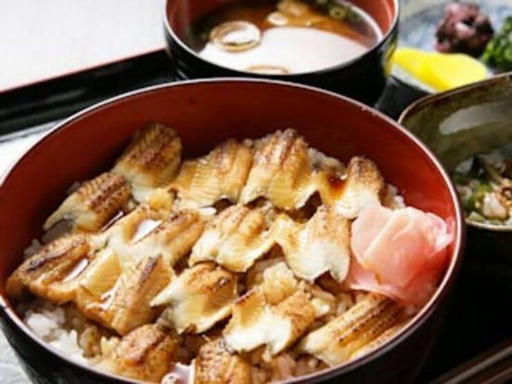 国内産の穴子を用いた、店自慢の穴子めし
