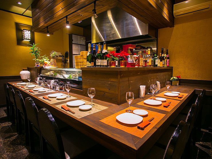 割烹料理屋を改装したお店。高級感があっても、アットホームな雰囲気