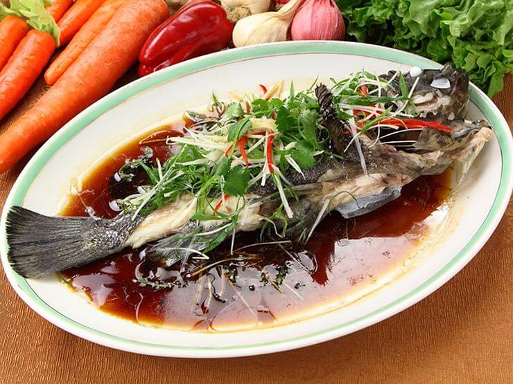 丁寧な下ごしらえが作る上品な味わい『上豚もつの葱生姜あえ』