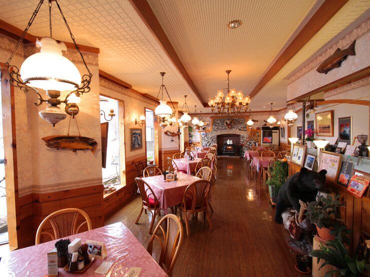 店内のほとんどの席から、中禅寺湖を眺めることが出来ます