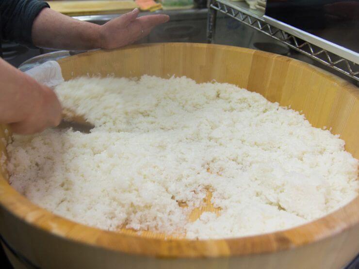 旨いネタに合う「酢飯」には北海道産の「ななつぼし」を100％使用