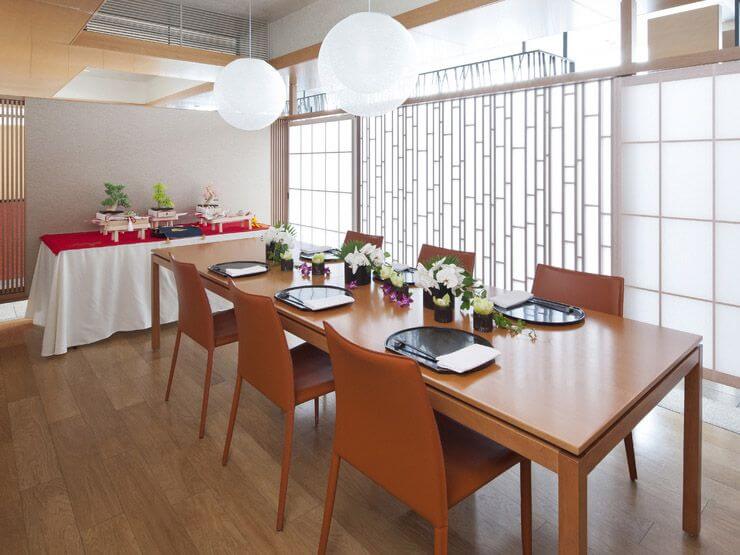 結納・お顔合わせでは華やかなお祝い会席で、心に残る時間を