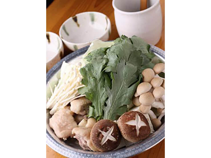 おいしい鍋に季節なし。スープにこだわった鍋料理。シメに雑炊またはうどんを