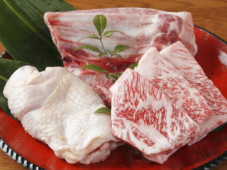 香川の銘柄肉「讃岐牛」、「讃岐夢豚」、「讃岐コーチン」が味わえます